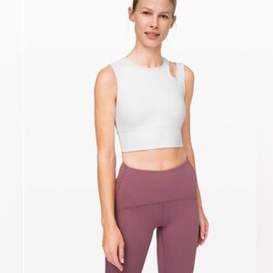 Lululemon Mastered Motion Cropped Tank in‎ color dusty blue